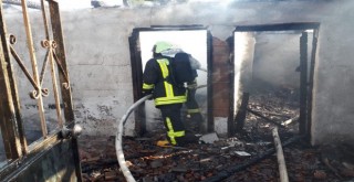 EVİ KÜL OLAN VATANDAŞ EVSİZ KALDI