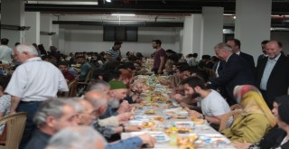 Müftü Ahmet Hulusi Efendi Camii'nde İftar Programı   