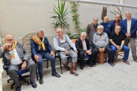Denizli Yörükleri Derneğinde  nöbet değişimi.