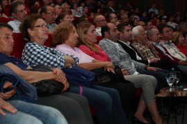 ‘BU İŞTE BİR UMUT VAR’ SALONU HINCA HINÇ DOLDURDU