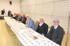 İmam Hatip Okulu 73 mezunları 66 girişliler 3.toplantısını yaptı