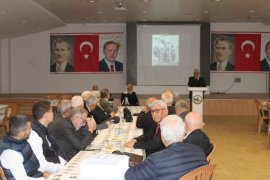 İmam Hatip Okulu 73 mezunları 66 girişliler 3.toplantısını yaptı