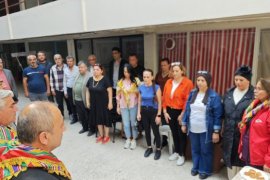 Denizli Yörükleri Derneğinde  nöbet değişimi.
