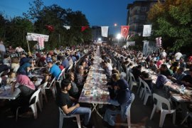 İftar bereketi Zeytinköy'e taşındı 