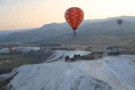 PAMUKKALE BELEDİYESİ’NDEN GENÇLERE 19 MAYIS HEDİYESİ