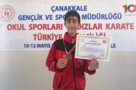 KARATECİLER TÜRKİYE ŞAMPİYONASINDAN MADALYALARLA DÖNDÜ