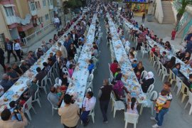 İLK SOFRA MEHMET AKİF ERSOY MAHALLESİ’NDE KURULDU