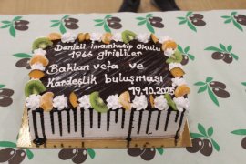 İmam Hatip Okulu 73 mezunları 66 girişliler 3.toplantısını yaptı