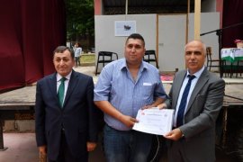 Vali Karahan Acıpayam'da diploma dağıttı