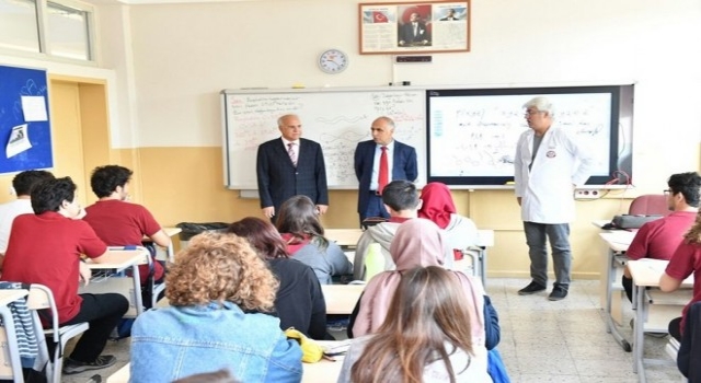 Valimiz Hasan Karahan, Erbakır Fen Lisesini Ziyaret Etti