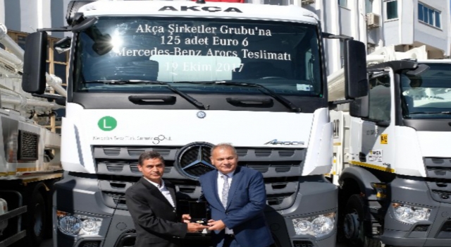 Mercedes-Benz Türk 125 Adet  Arocs İnşaat Aracını Denizliye Teslim Etti