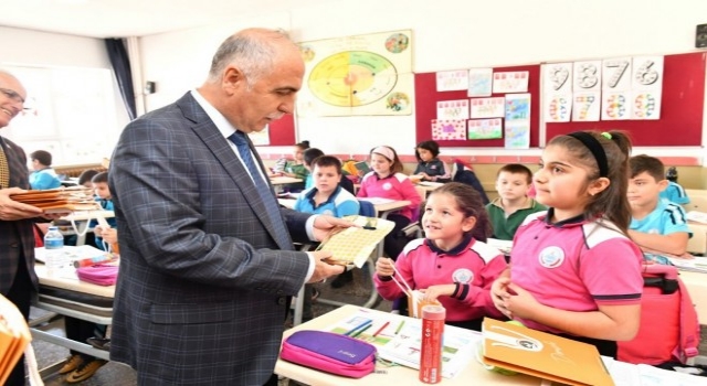 Sayın Valimiz, Atatürk İlkokulunu Ziyaret Etti