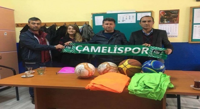 Çamelispor Kulübü Nden Öğrencilere Spor Malzemesi Desteği!