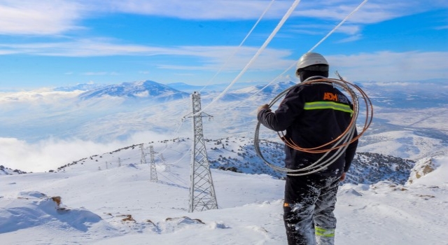 Adm Elektrik Dağıtım Kışa Meydan Okuyor