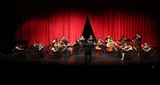 PAÜ Gençlik Oda Orkestrası İzleyiciden Tam Not Aldı