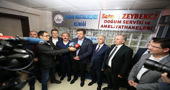 Ekonomi Bakanı Nihat Zeybekçi 2018 yılının ilk bebeklerini ziyaret etti