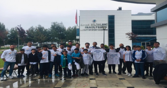 PAÜ SBF Öğrencileri, Çocuklarla Spor Aktiviteleri ile Dolu Bir Gün Geçirdi