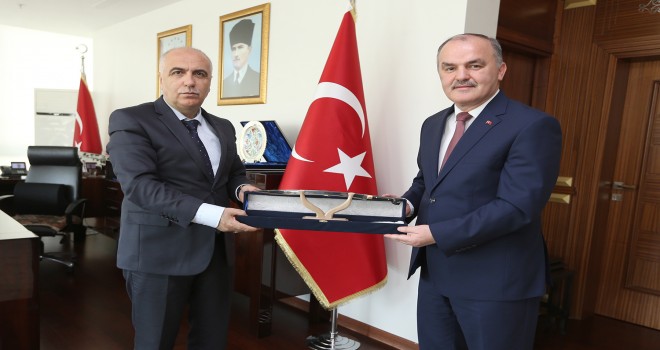 BAŞKAN GÜRLESİN’DEN KENT PROTOKOLÜNE VEDA ZİYARETİ