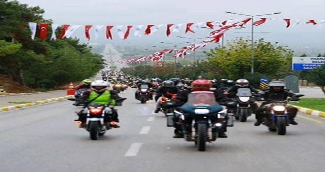 Motorcuların Cumhuriyet Korteji
