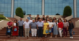 Kazak Öğrenciler Rektör Bağ’ı Ziyaret Etti